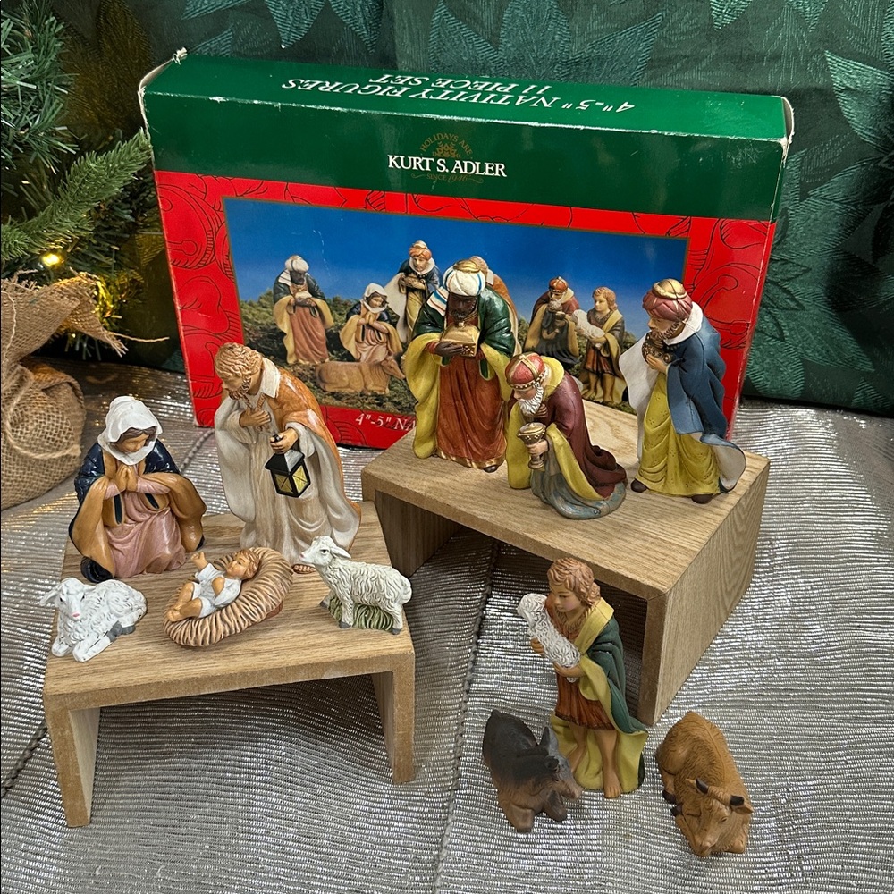 Kurt S. Adler Nativity Set Plastic‎ Figures 11 Piece Set
